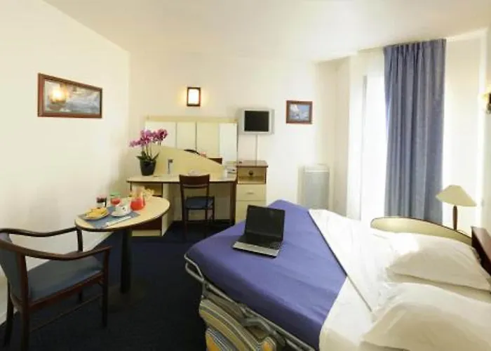 Aparthotel Appart'city Confort Cite Des Congres