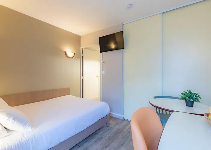 Appart'city Confort Cite Des Congres Aparthotel 3*